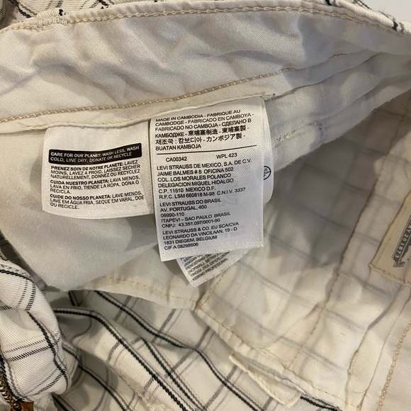 Levi’s plaid shorts - Picture 5 of 6